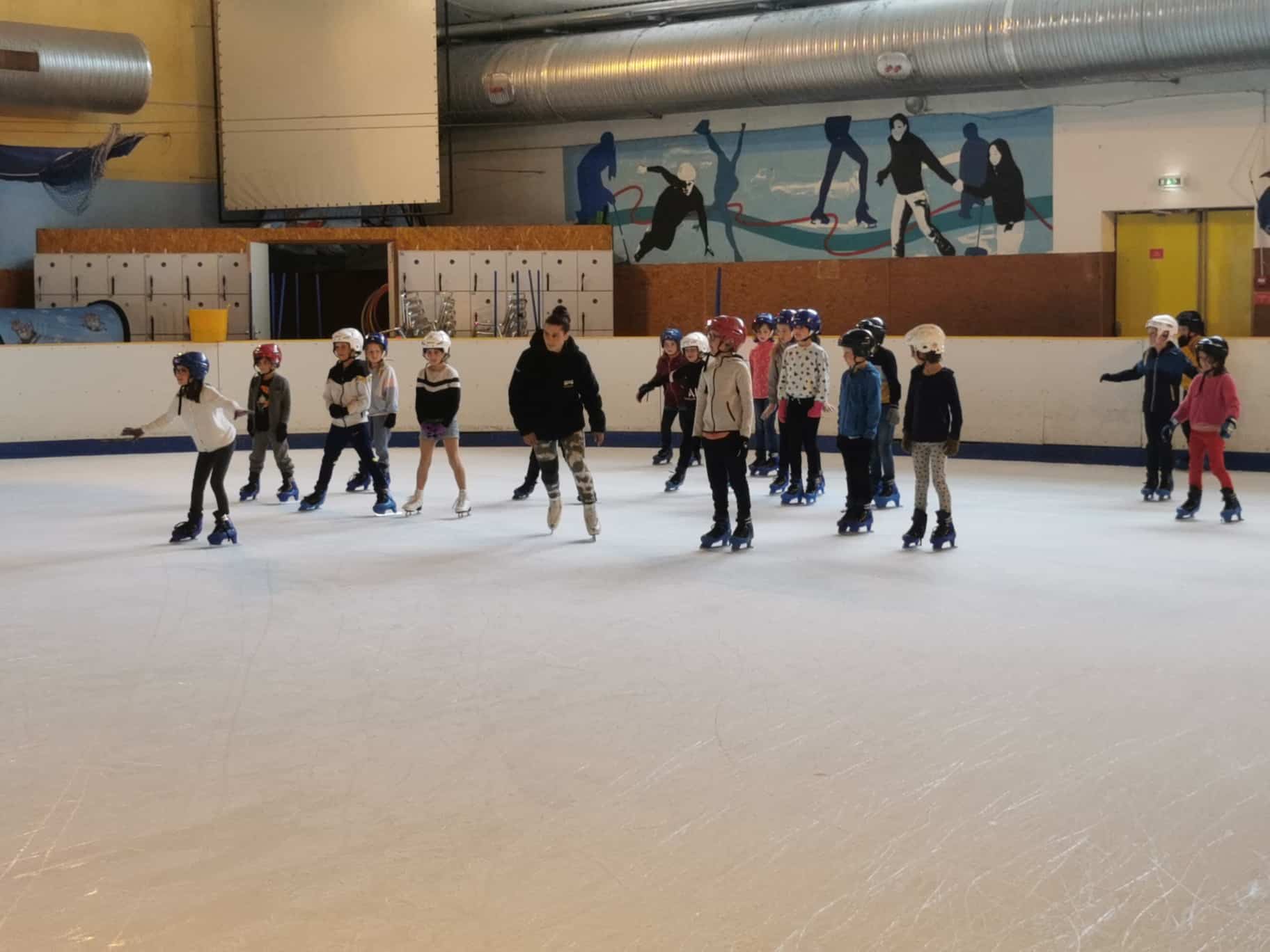 Le cycle patinage en CE École SainteAnne